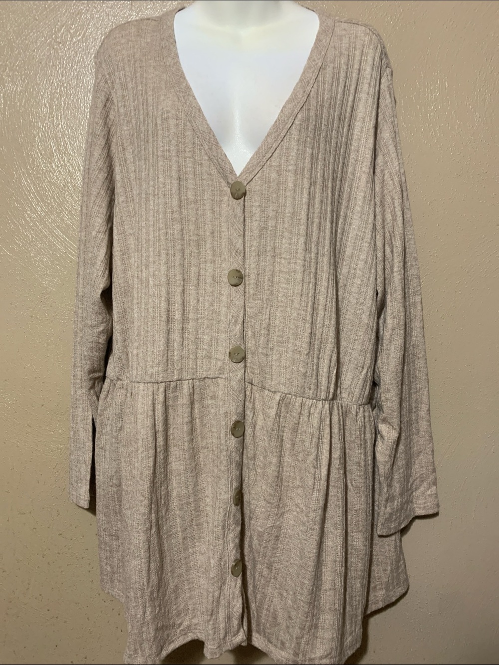 Lane Bryant size 26/28 Ribbed Taupe Button-Front Long Sleeve Top NWT